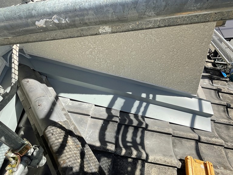 和歌山市で壁際水切りの取り付け工事が完成