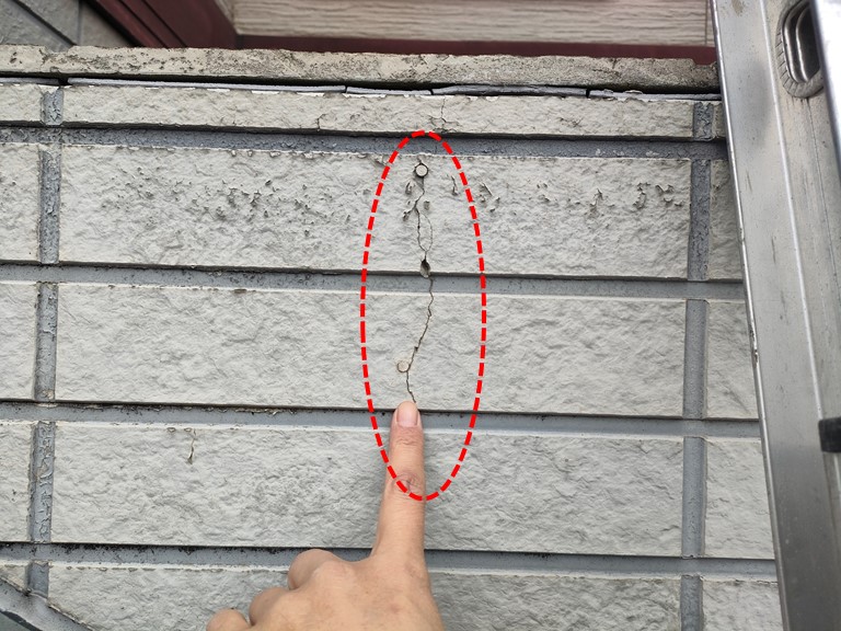 和歌山市で外壁にクラックが発生