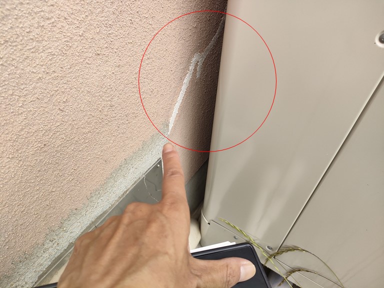 和歌山市で外壁に補修跡がありました