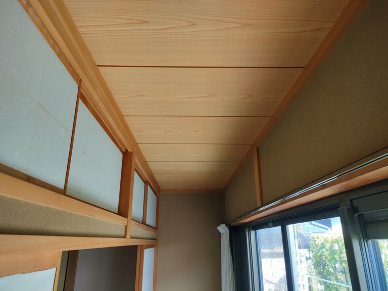 和歌山市で天井板の復旧しました