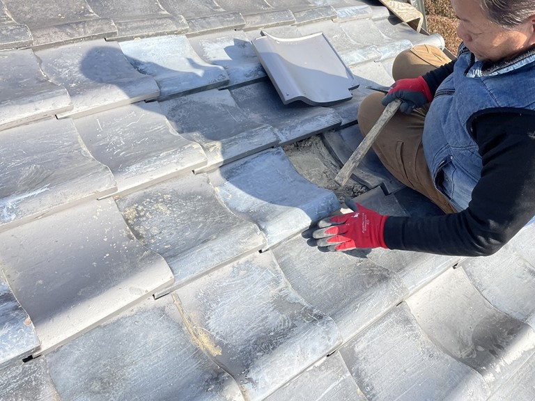 和歌山市で桟瓦のズレも直しました