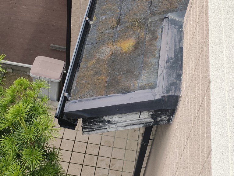 和歌山市で水切りの塗膜も剥がれていた