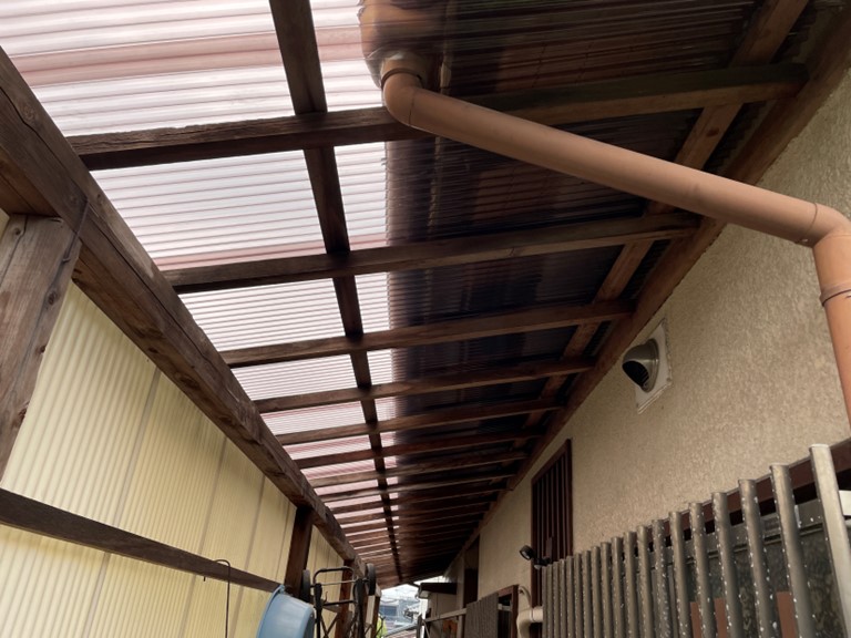 和歌山市で波板を張替え工事が完成です