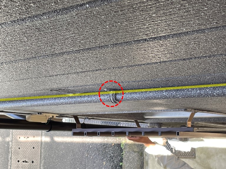 和歌山市で電気の配線のビスが雨漏りの原因？