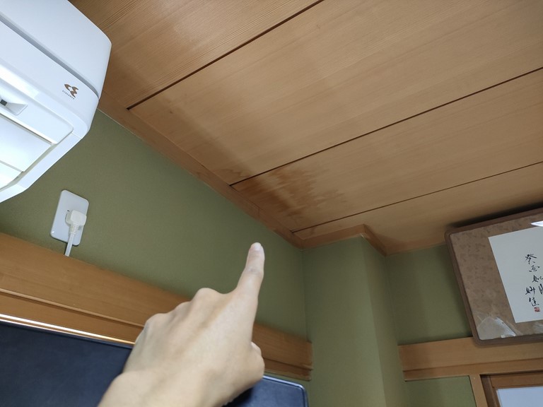 和歌山市で２階の和室から雨漏り