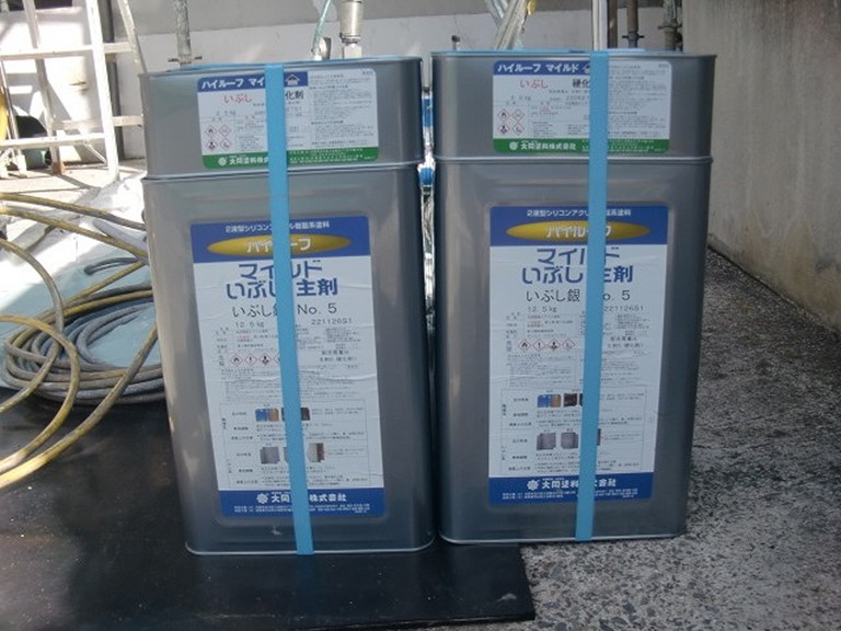 和歌山市のセメント瓦に塗装する塗料