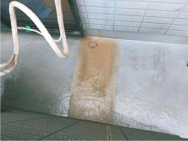 岩出市でバルコニーの下地処理が完成しました
