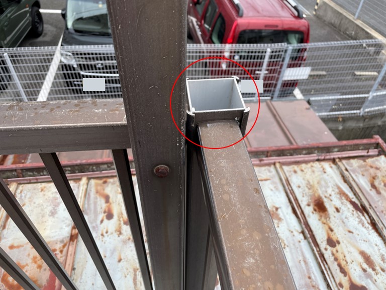 岩出市でベランダのキャップが取れていました