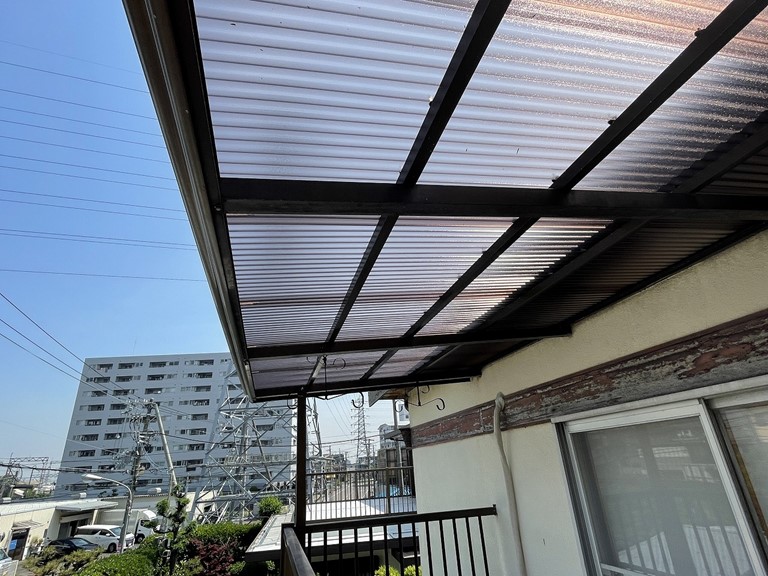 岩出市でポリカ波板を張りました