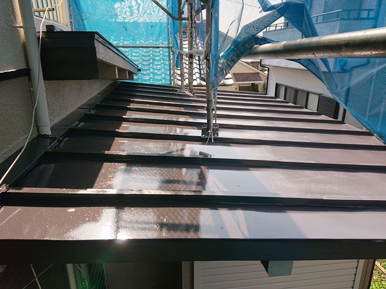 岩出市で増築した金属屋根の塗装完成