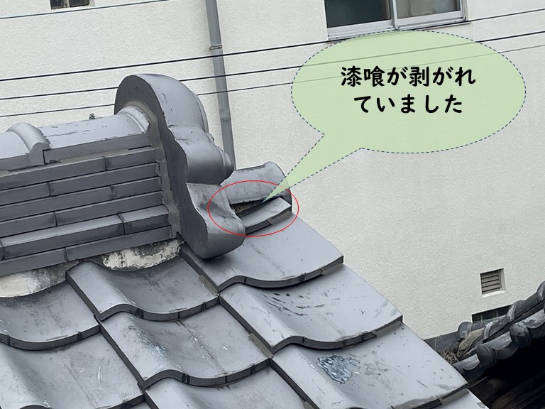 岩出市で巴瓦に詰められた漆喰が無くなってました