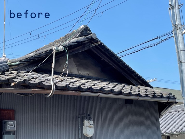 岩出市で矢切の表面を漆喰で塗装していきます