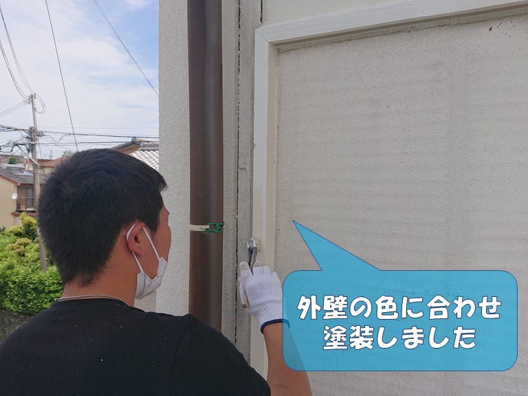 岩出市で雨戸枠も美観性の為に塗装しました