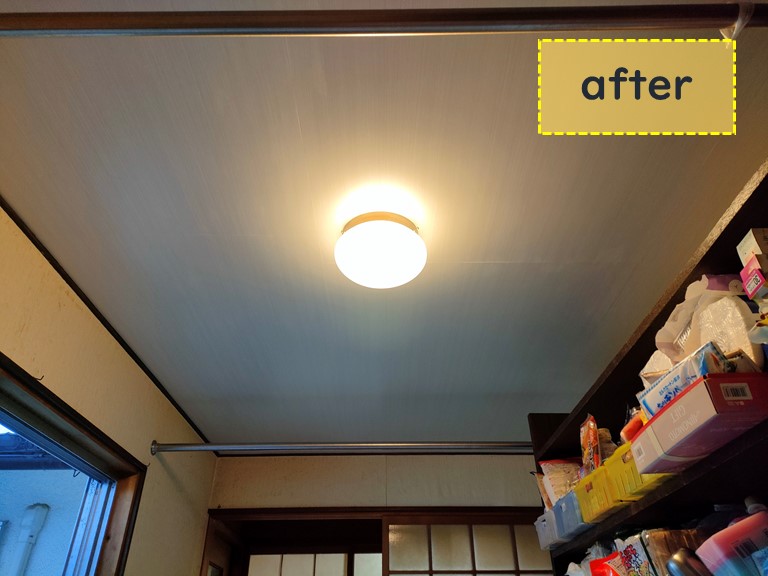 紀の川市で天井板を張替えました