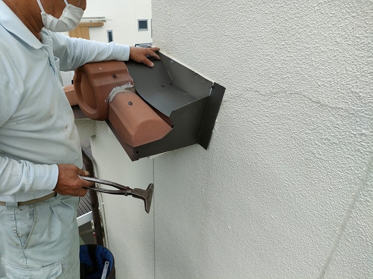 紀の川市で水切りを調整しつつ設置した