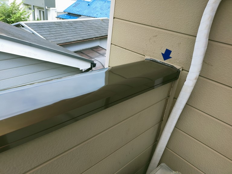 紀の川市で笠木から雨水の侵入を防ぎました