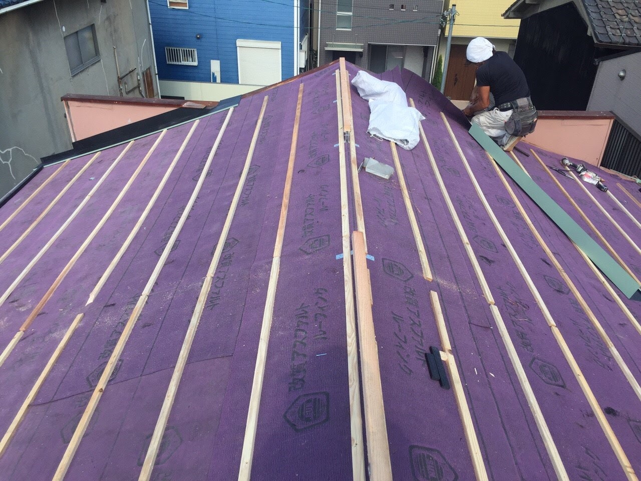 大阪市東住吉区今川 新しい屋根材を固定するための桟木設置