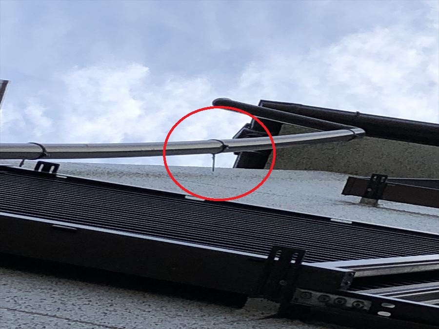 八尾 樋の釘が抜けた