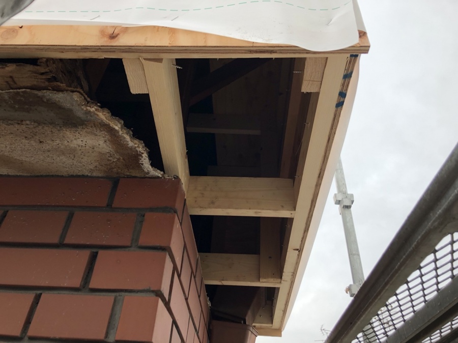 八尾市　下地施工中