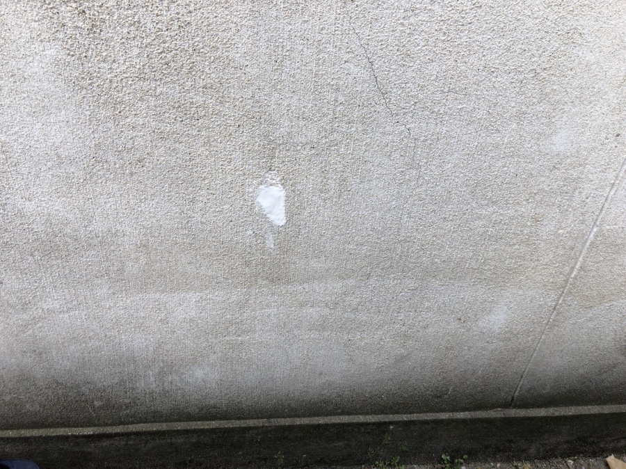 八尾市 外壁 穴補修