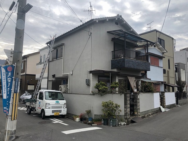 瓦屋根のお家