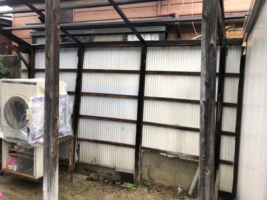 目隠しありの自転車置き場