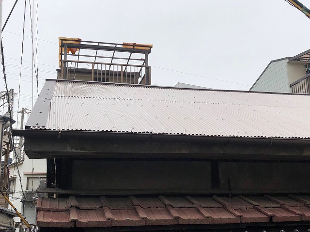 トタン屋根施工