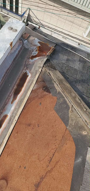 屋根雨漏れ確認