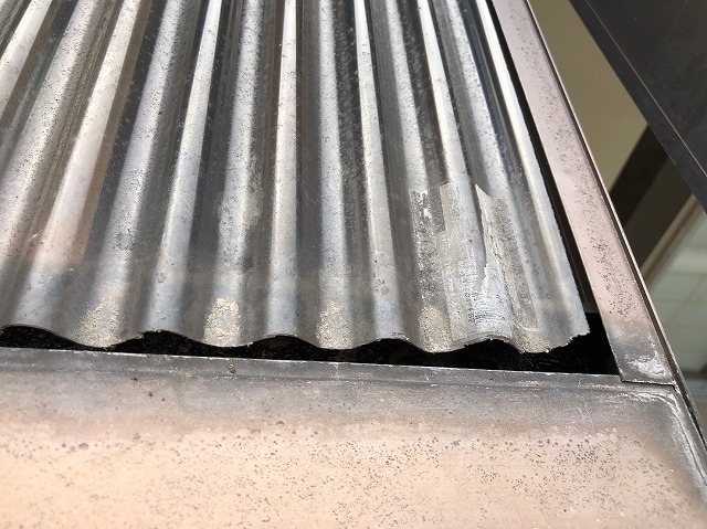 波板が切られた