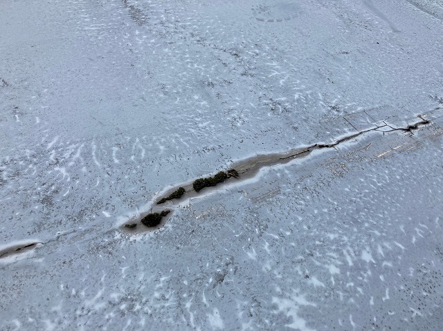 防水の裂け目