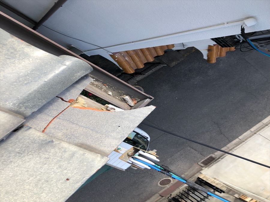 八尾市　瓦割れ　一枚