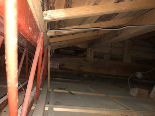 天井裏の点検