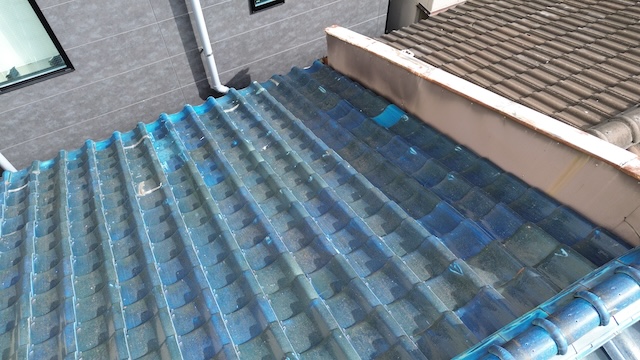 柏原市法善寺での屋根ドローン調査画像と最適な修理提案