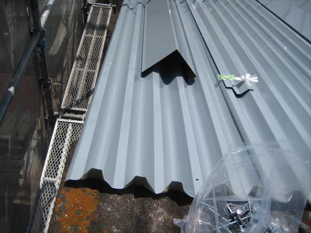 屋根押さえ金物　L型　ケラバ用