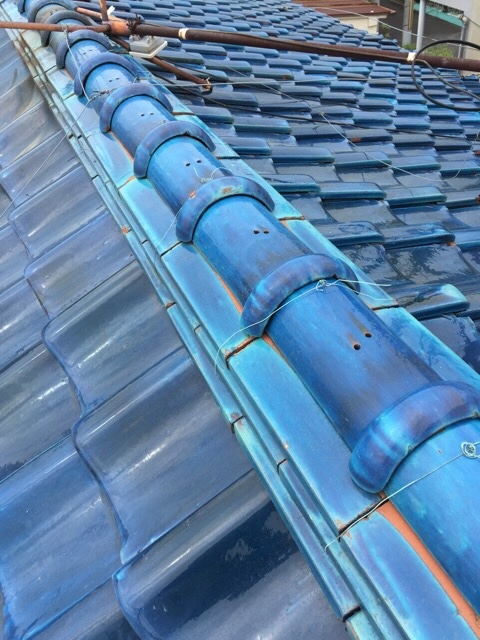 瓦の寿命と内部の防水シートの寿命の違いを解説し葺き直しを提案｜八尾市