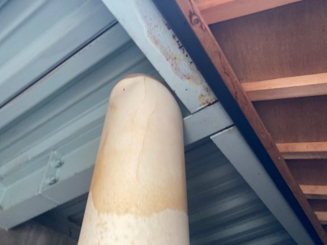 明り取り窓から雨漏り