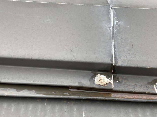 金属屋根雨漏り