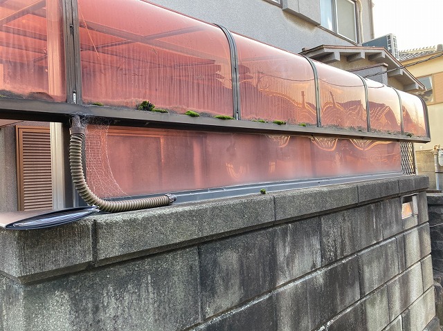 側面にもポリカを施工