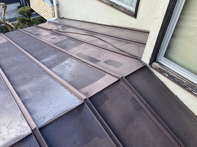 瓦棒の屋根塗装を検討