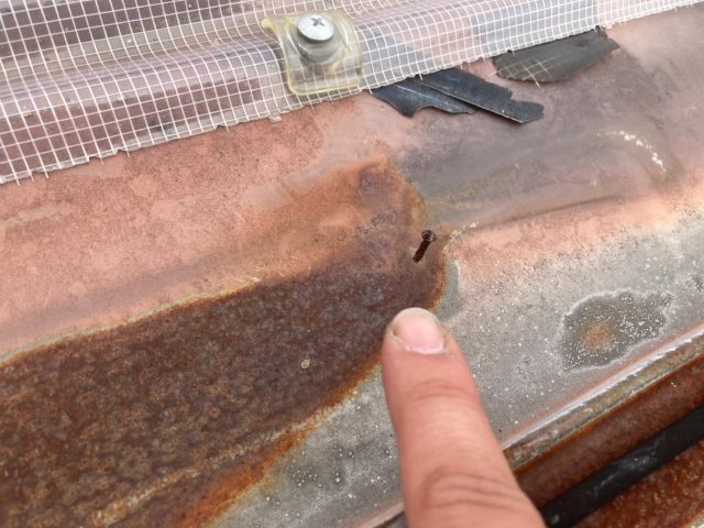 八尾市で屋根の釘浮き