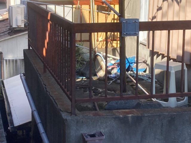 ベランダの雨漏りを放置