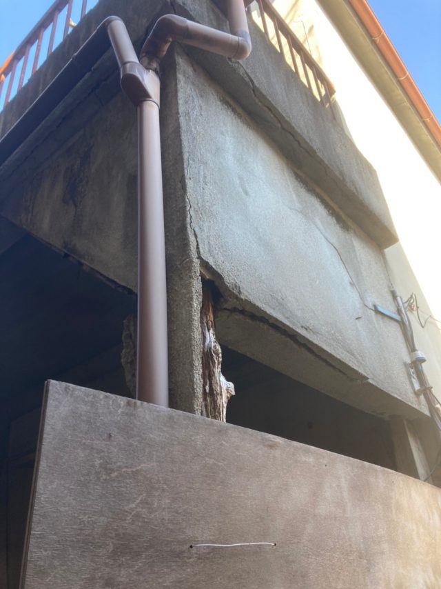 ベランダの雨漏りを放置