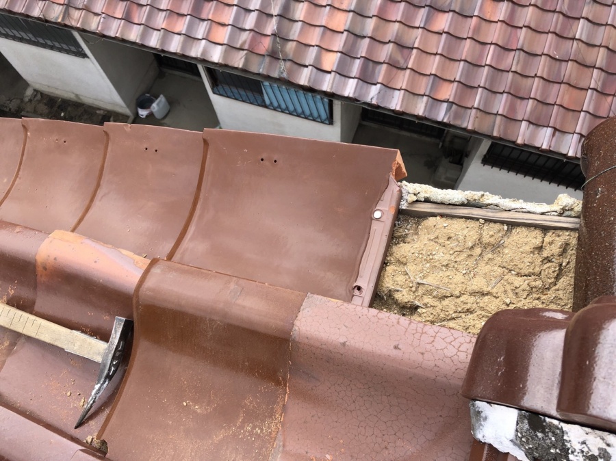 瓦をしっかりと固定