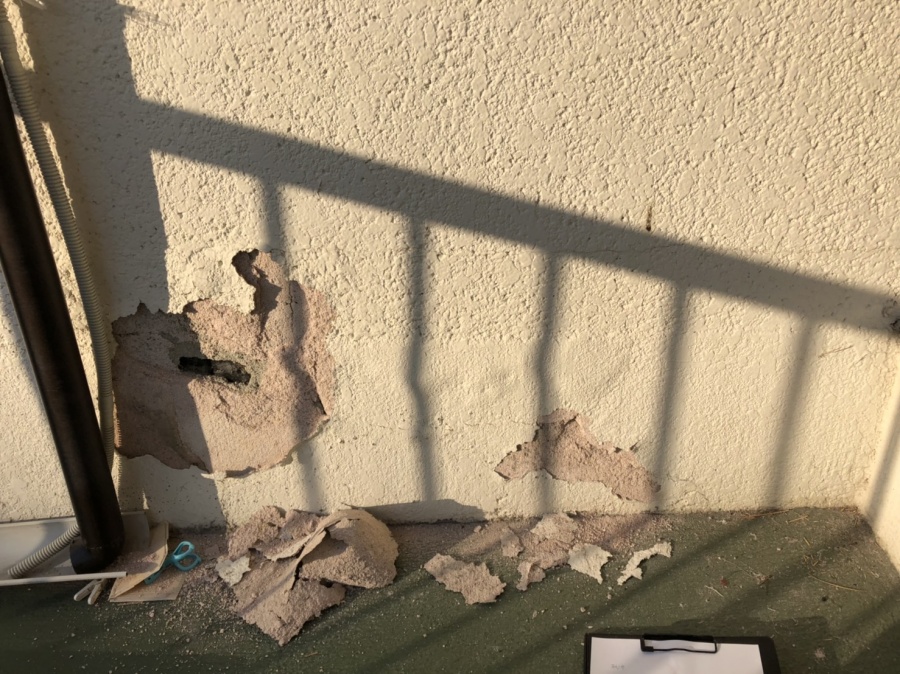 外壁が剥がれた