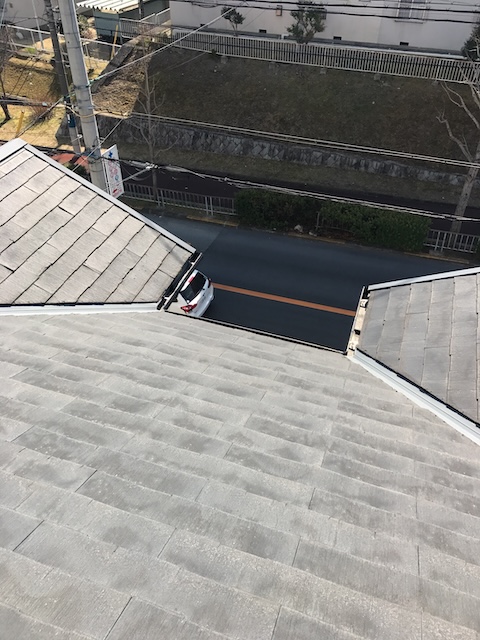 屋根端部の浮き確認