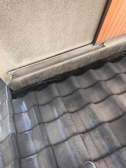 壁際取り合いの隙間確認