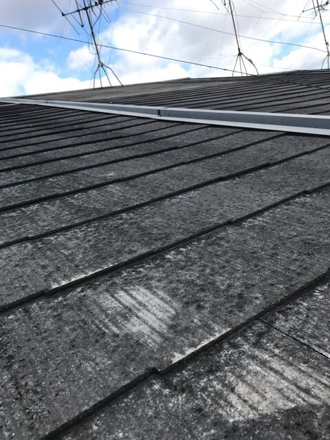 谷板金へ流れる屋根