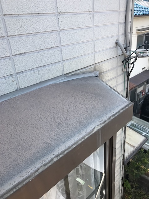 壁際小屋根の全体状況