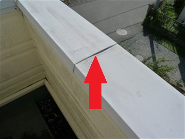 バルコニー　ベランダ　雨漏り　笠木