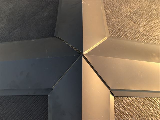 高砂市の屋根葺き替えの棟板金のコーキング